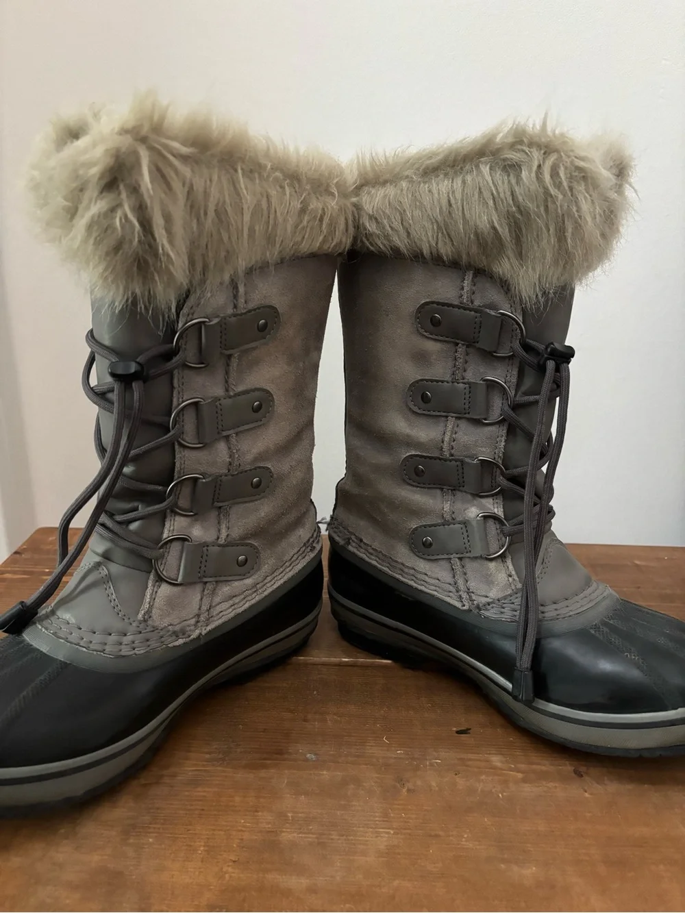 Sorel girl winter